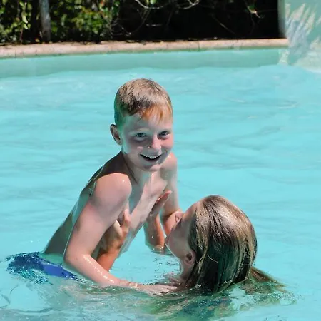 Du Commun Au Chateau De Chanteloup