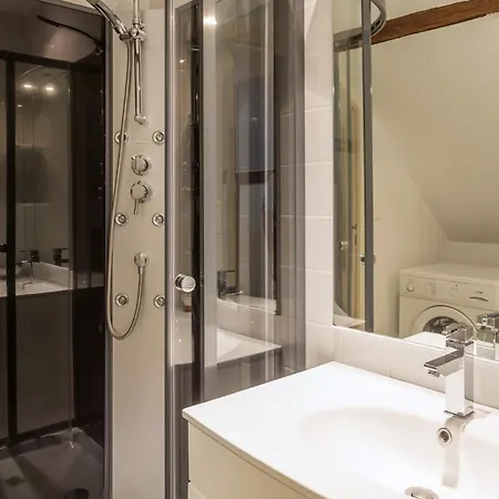 Du Commun Au Chateau De Chanteloup