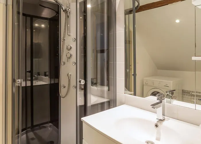 Du Commun Au Chateau De Chanteloup